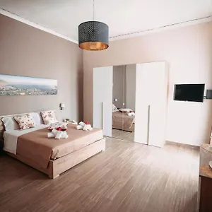 Apartamento Historical Center Valery Sweet House, Nápoles